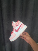 کتونی بسکتبال دخترانه ساق دار نایک ایر جردن ۱ صورتی قرمز Nike Air Jordan 1