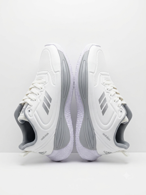 کتونی اسپرت مردانه سفید طوسی آدیداس (Adidas) – مدل روزمره و پیادهروی