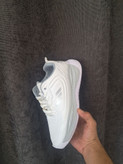 کتونی اسپرت مردانه سفید طوسی آدیداس (Adidas) – مدل روزمره و پیادهروی