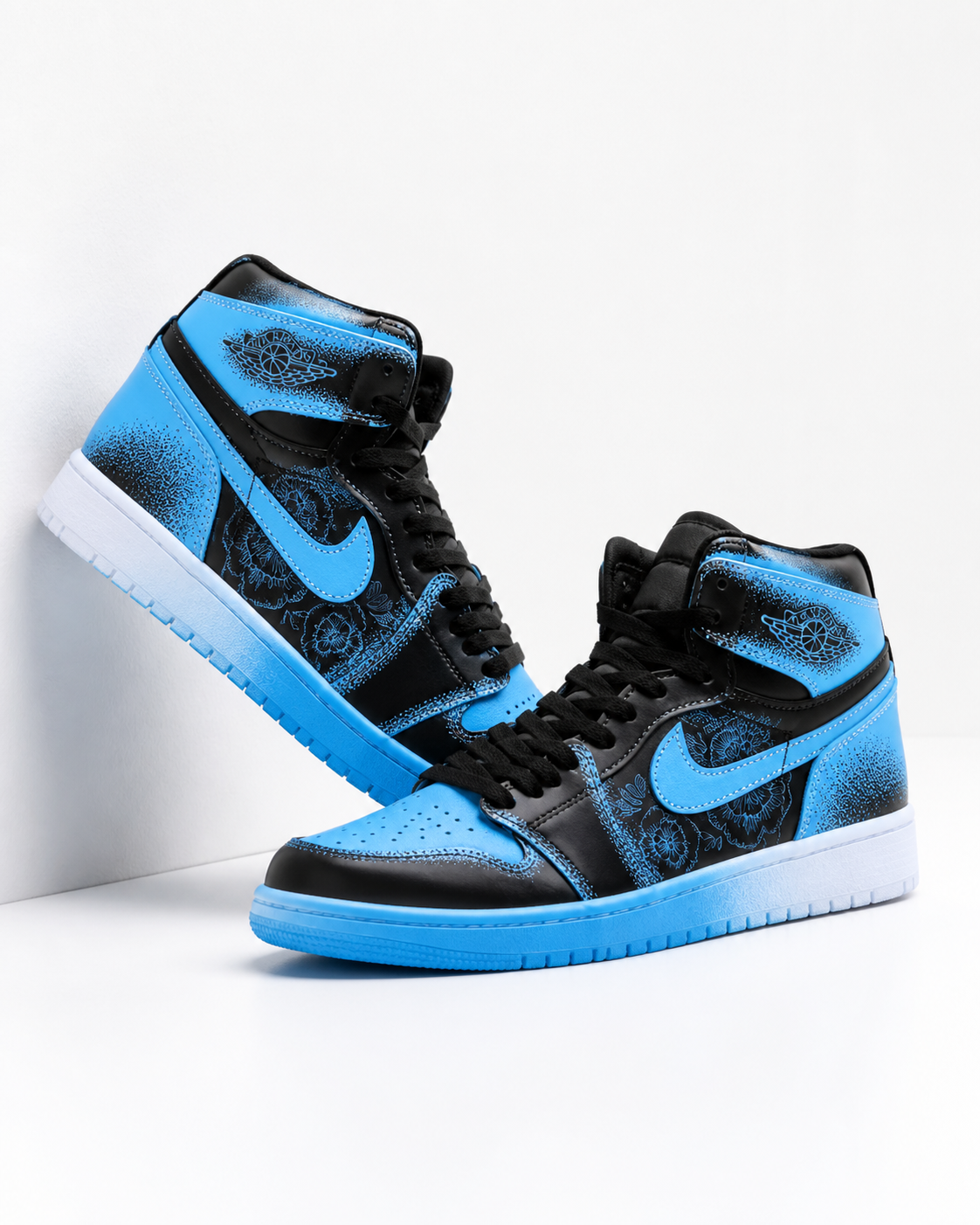 کتونی بسکتبال دخترانه ساق دار فامیلی نایک ایر جردن ۱ مشکی آبی  Nike Air Jordan 1