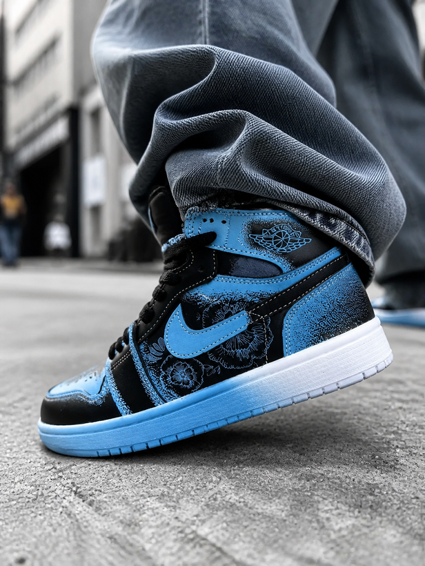 کتونی بسکتبال دخترانه ساق دار فامیلی نایک ایر جردن ۱ مشکی آبی Nike Air Jordan 1