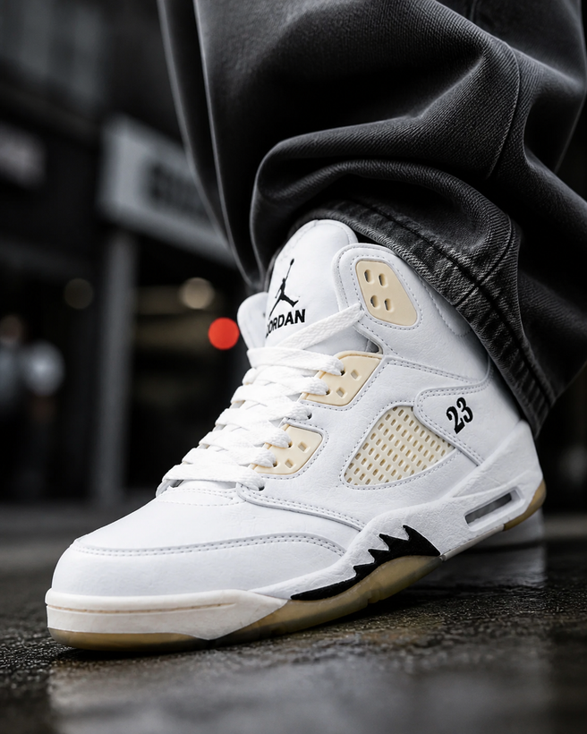 کفش بسکتبال نایکی مردانه مدل 4 Air Jordan رنگ سفید کرم
