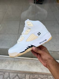کفش بسکتبال نایکی مردانه مدل 4 Air Jordan رنگ سفید کرم