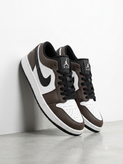 کتونی بسکتبال مردانه نایک ایر جردن 1 سفید قهوه ای تیره (Air Jordan 1 Low)