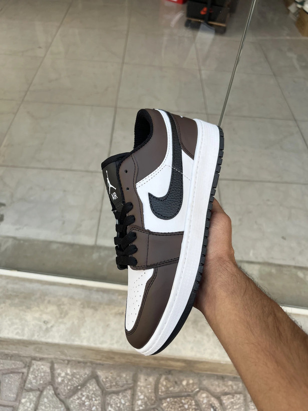 کتونی بسکتبال مردانه نایک ایر جردن 1 سفید قهوه ای تیره (Air Jordan 1 Low)