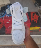 کفش بسکتبال نایکی دخترانه ایر جردن ۱ ساقدار مید تمام سفید - Nike Air Jordan 1 Mid Triple White