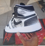 کتونی بسکتبال دخترانه نایکی ایر جردن ساقدار فمیلی مشکی سفید Nike Air Jordan 1