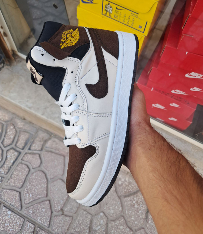 کفش بسکتبال نایکی دخترانه ایر جردن ۱ ساقدار کرم قهوه ای Nike Air Jordan