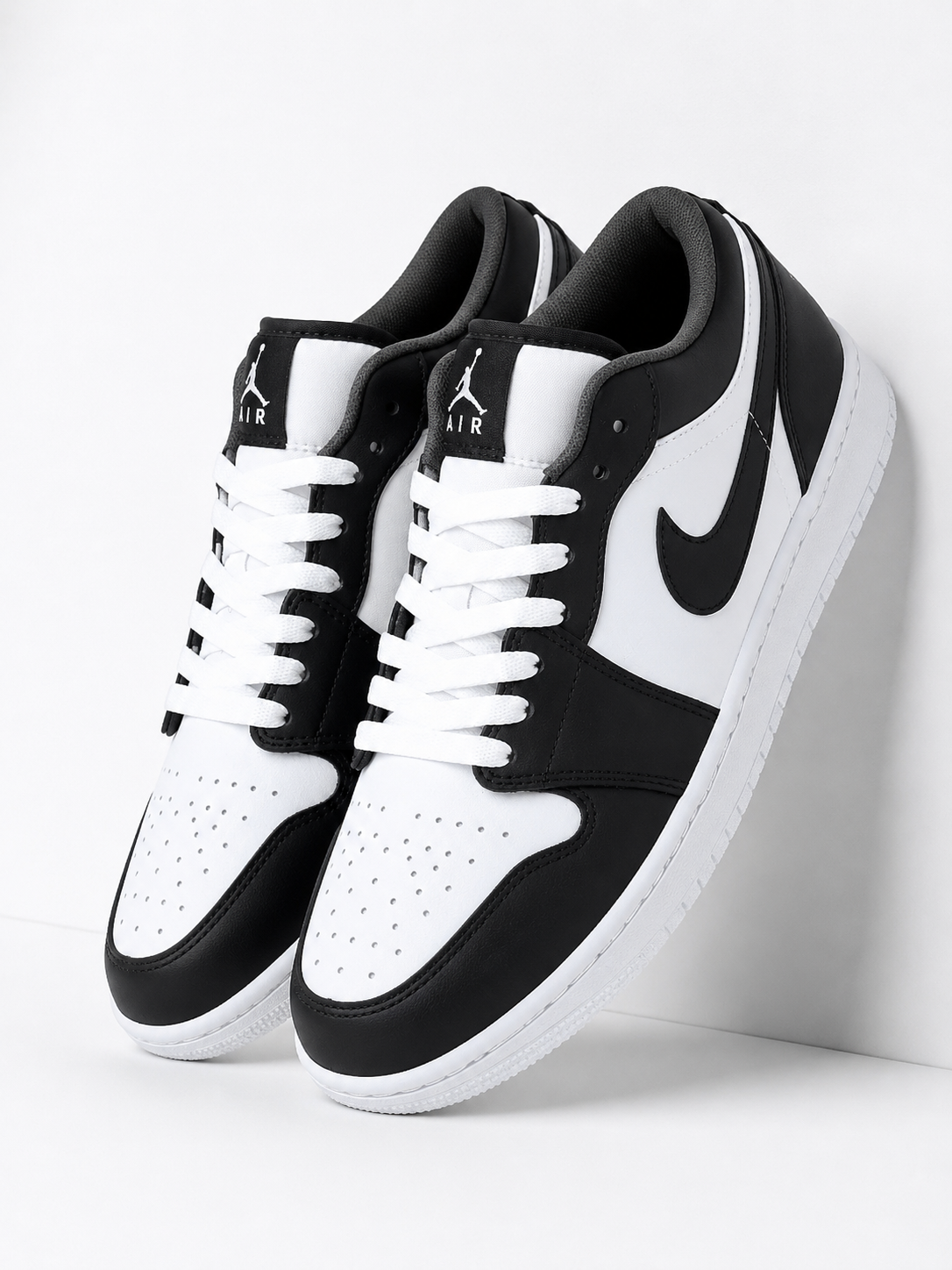 کتونی بسکتبال نایکی مردانه جردن ۱ ساق کوتاه مشکی سفید - Nike Air Jordan 1 Low
