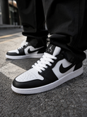 کتونی بسکتبال نایکی مردانه جردن ۱ ساق کوتاه مشکی سفید - Nike Air Jordan 1 Low