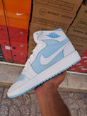 کتونی بسکتبال مردانه ساق دار نایک ایر جردن ۱ سفید آبی (Nike Air Jordan 1 University Blue