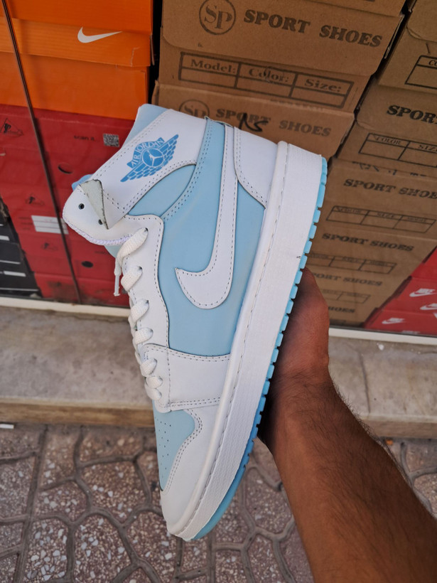کتونی بسکتبال مردانه ساق دار نایک ایر جردن ۱ سفید آبی (Nike Air Jordan 1 University Blue