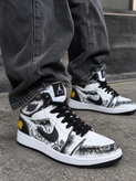 کتونی بسکتبال دخترانه نایکی ایر جردن ساقدار فمیلی مشکی سفید Nike Air Jordan 1