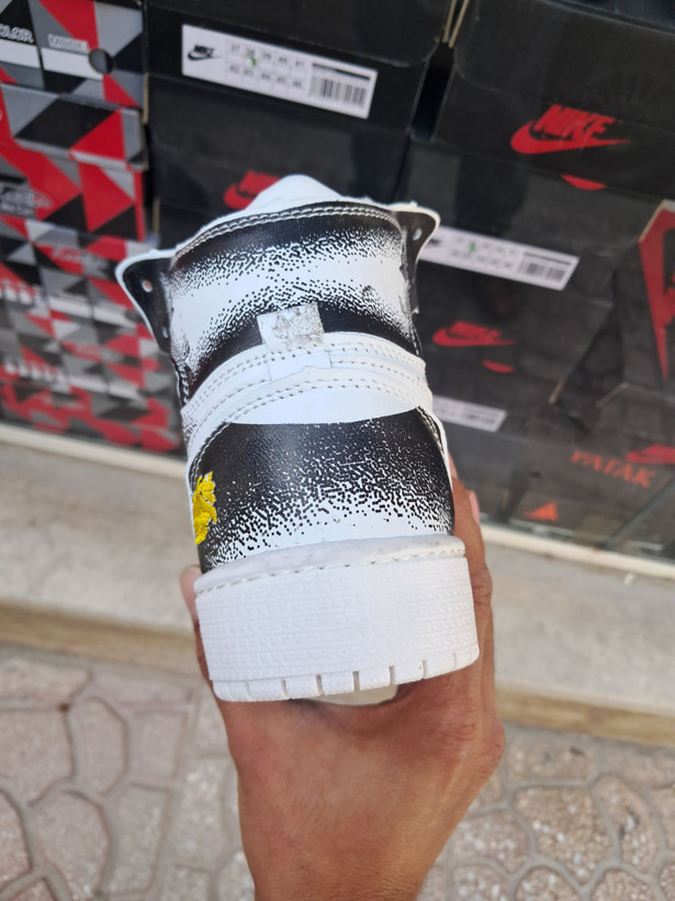 کتونی بسکتبال دخترانه نایکی ایر جردن ساقدار فمیلی مشکی سفید Nike Air Jordan 1