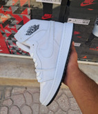 کفش کتانی نایکی Nike جردن ساقدار اسپرت مردانه سفید